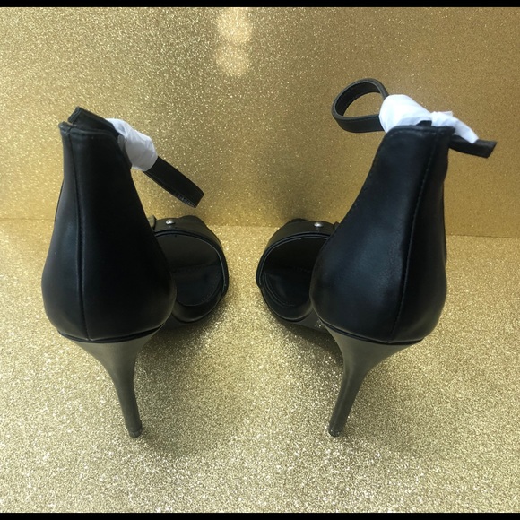 NWB Black Buckle Strap Peep Toe 🖤 - Picture 7 of 8